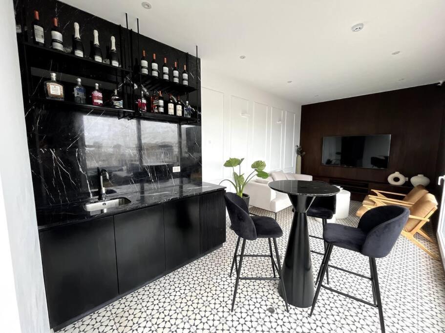 Luxury Apartment In Miraflores With Rooftop Pool Distretto di Distretto di Lima Esterno foto